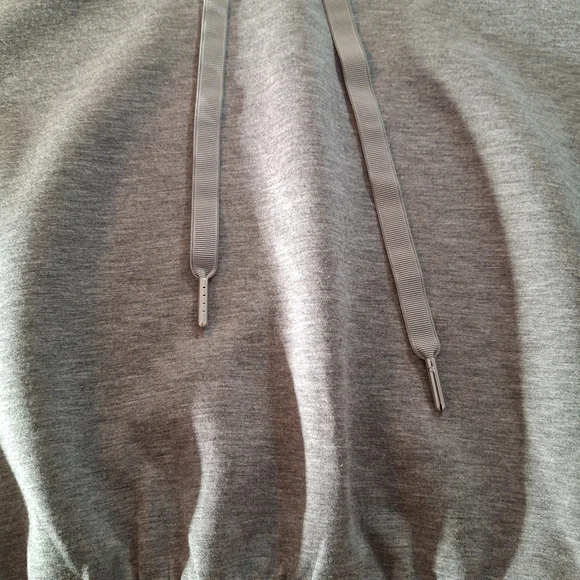 Spanx NWOT Light Gray Women's Cropped XS Lined Hoodie - Picture 5 of 10